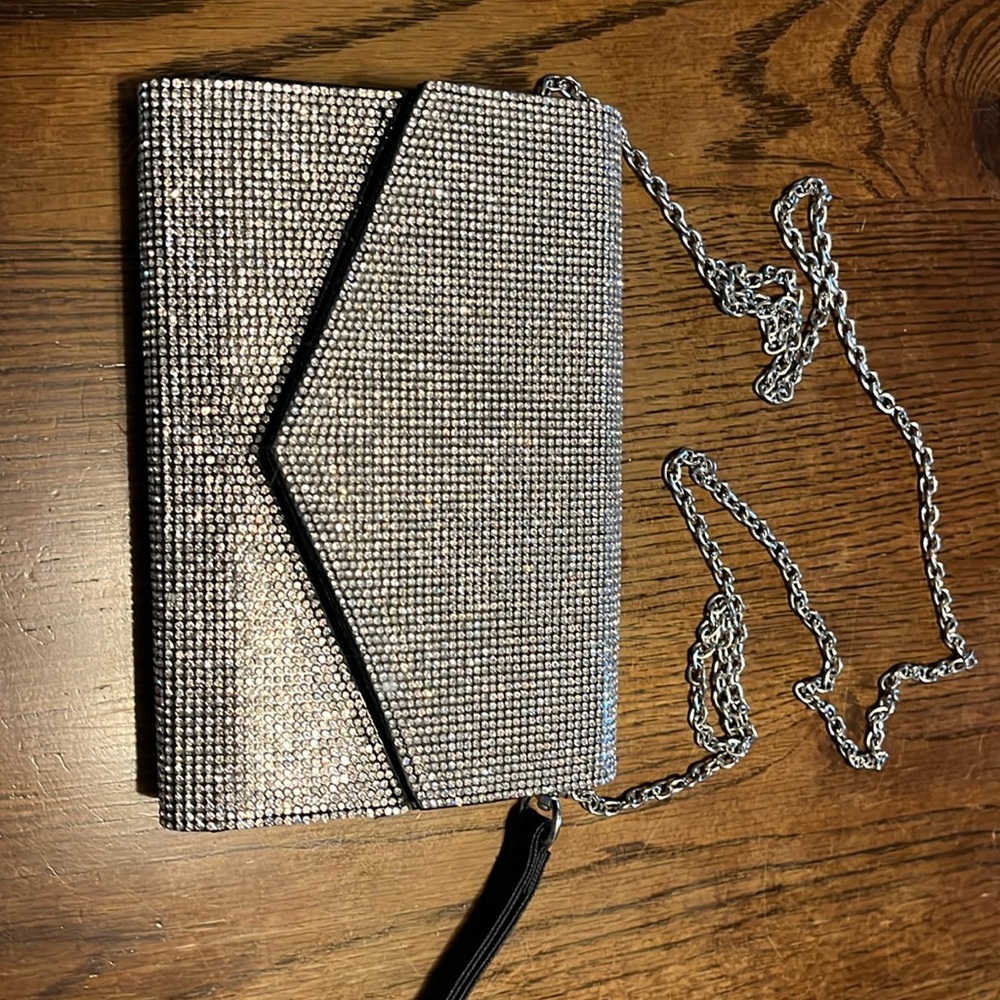 Rinestone clutch